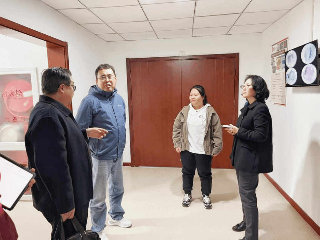 谢建民讲解CCCAP资源育种中心种质资源引进保存情况 ©CCCAP